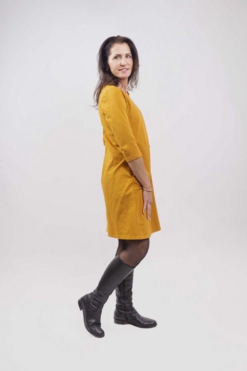 Šaty KOKO Okrová — foto 4