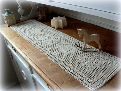 Háčkovaná vánoční štola 100x25 — foto 4