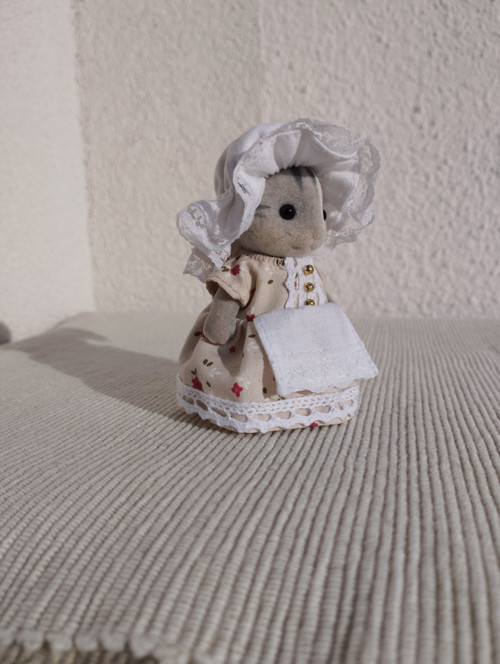 Kvítkované s čepečkem - Sylvanian Families — foto 2