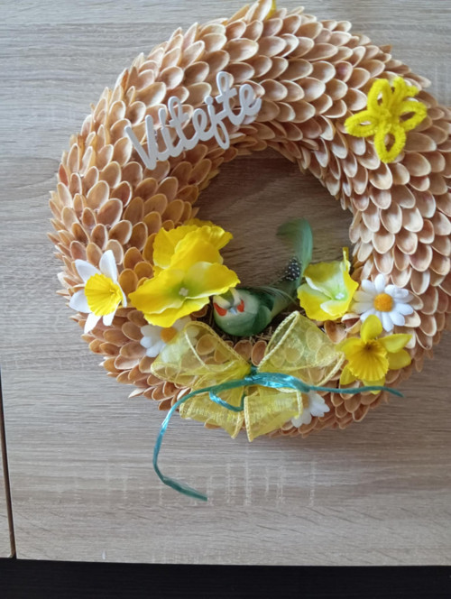 Pistaciový věneček s ptáčkem — foto 3