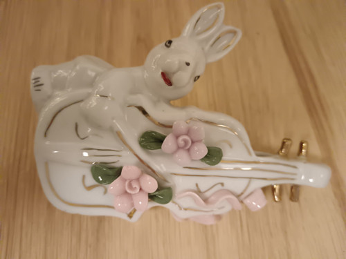 Retro králíček s houslemi - mini vazicka — foto 4