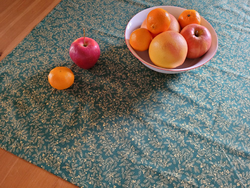 Vánoční zelený s cesmínou (75x75 cm) — foto 5