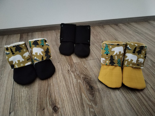 Capáčky ze softshellu do kočárku — foto 2