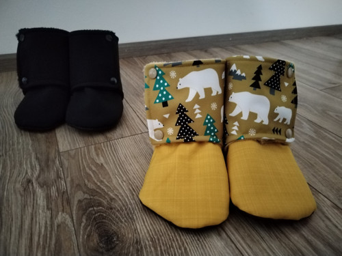 Capáčky ze softshellu do kočárku — foto 2