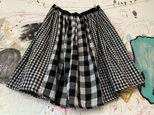 VÝPRDEJ Kostka skirt — foto 2