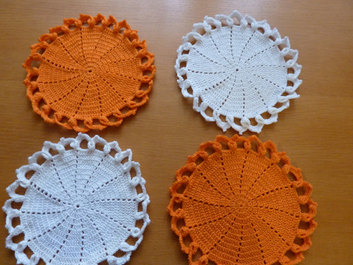Prostírání-bílé a oranžové — foto 3
