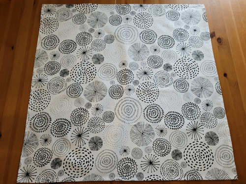 Černobílý středový (67 x 67 cm) — foto 2