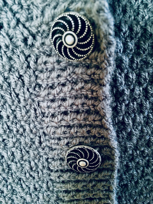 Kardigan vintage v šedé — foto 4