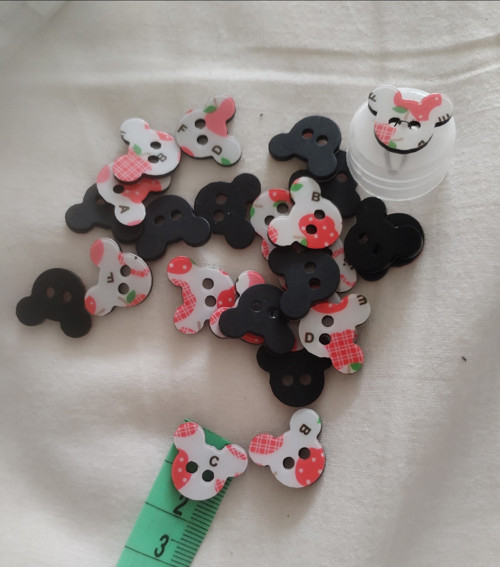 Plastové knoflíky Mickey Mouse — foto 2