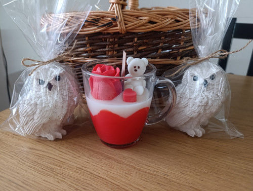 Svíčka s medvědem a tulipánem — foto 3