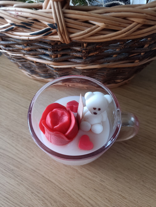 Svíčka s medvědem a tulipánem — foto 2