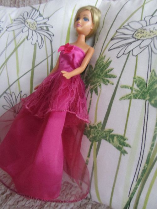 Společenské šaty pro Barbie č. 6 — foto 3