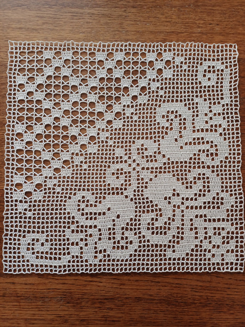 Háčkovaný čtverec 35-37 cm — foto 5