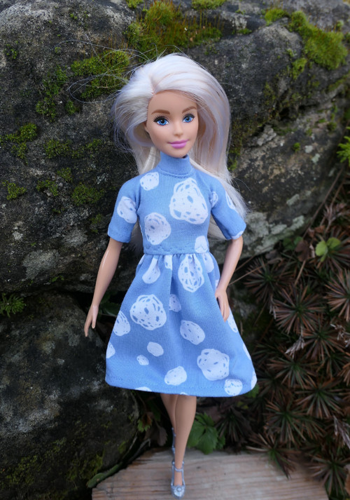 Barbie - šaty — foto 2