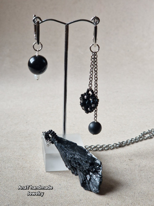 Náušnice měsíční kámen, obsidián , šungit — foto 3