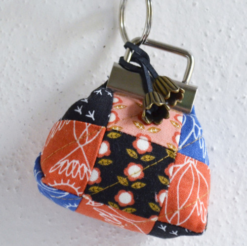 Patchworkový přívěsek - mini taštička III. — foto 2
