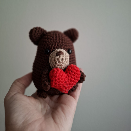 Háčkovaný medvídek Valentýnek — foto 5
