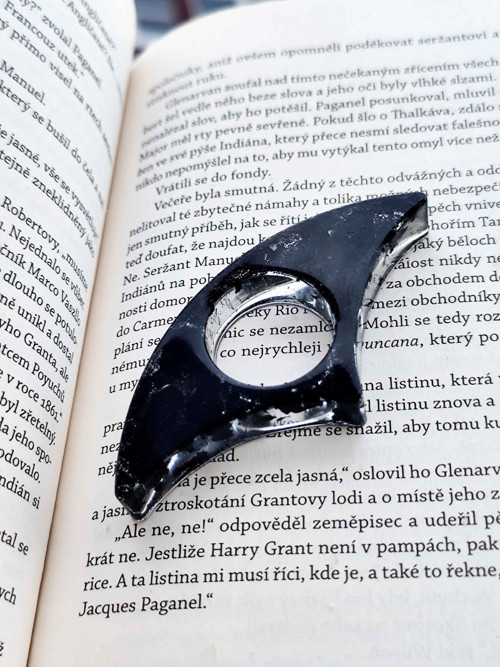 Držáček na stránky- obsidián — foto 2