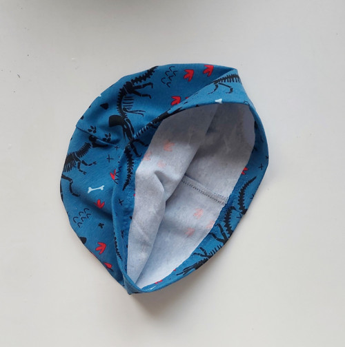 Květovaná čepička 47 - 50 cm — foto 2