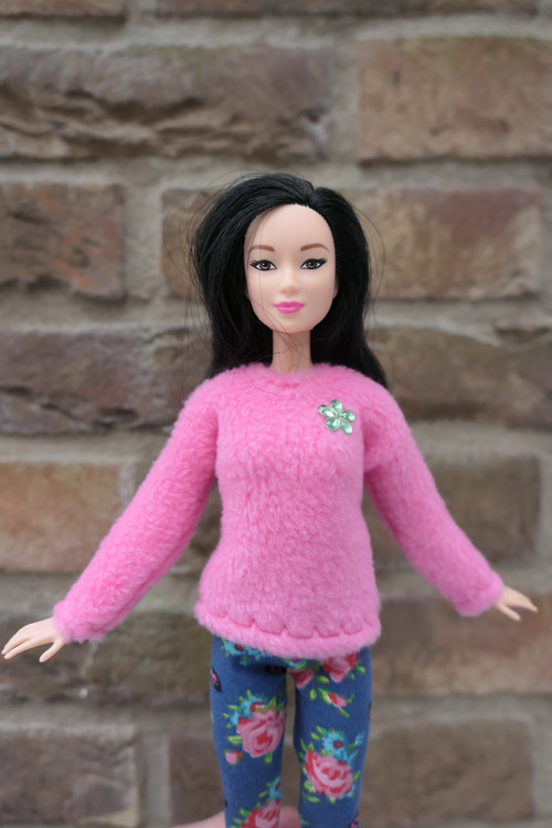 Svetr pro Barbie — foto 2