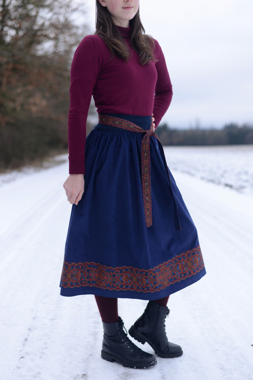 Sukňa Estera — foto 2