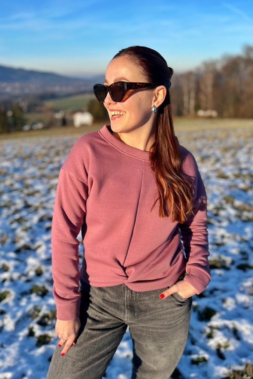 Mikina s proplétáním — foto 3
