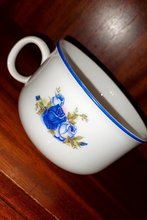 Porcelánový hrnek — foto 3