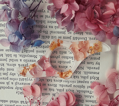 Držák stránek — foto 2