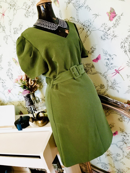 Šaty RETRO CHIC, v tmavě olivové — foto 3