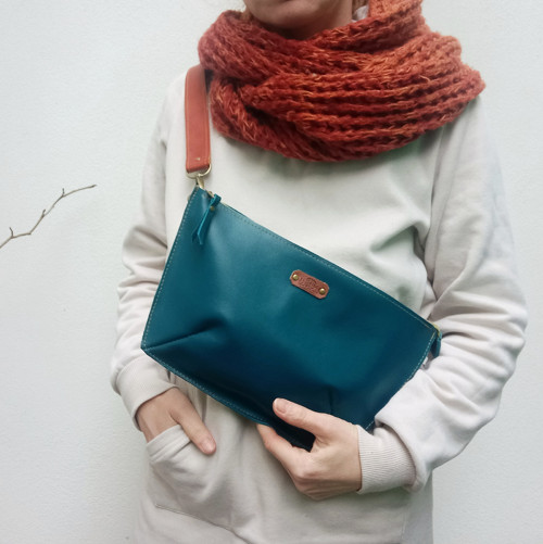 LEATHER Bag ( kožená- petrolejova) — foto 5