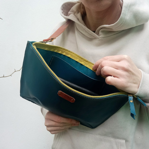 LEATHER Bag ( kožená- petrolejova) — foto 3