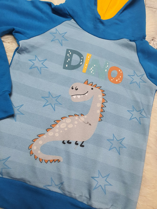 Mikina s dinosaurem — foto 2
