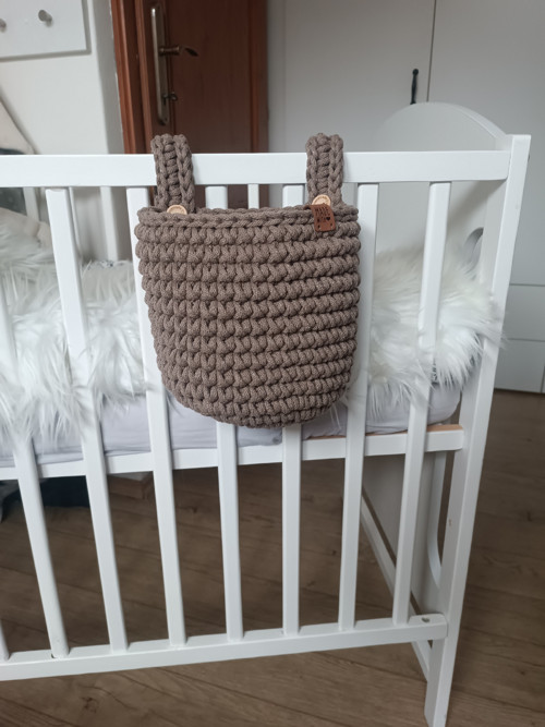 Háčkovaný Kapsář Mocca — foto 2