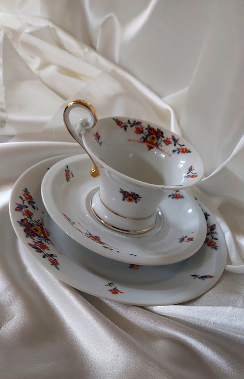 Starý porcelánový snídaňový set — foto 3