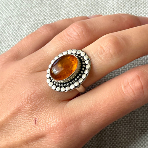Elegantní prsten s jantarem E026 — foto 6