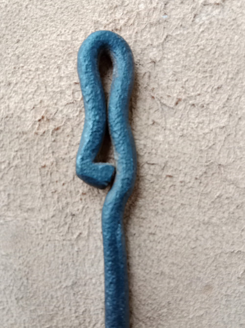 Kovaný pohrabáč 51 cm — foto 4