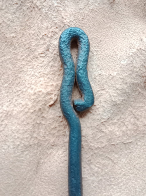 Kovaný pohrabáč 51 cm — foto 5