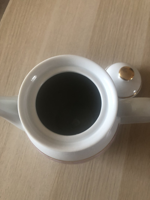 Porcelánová čajová konvička — foto 4