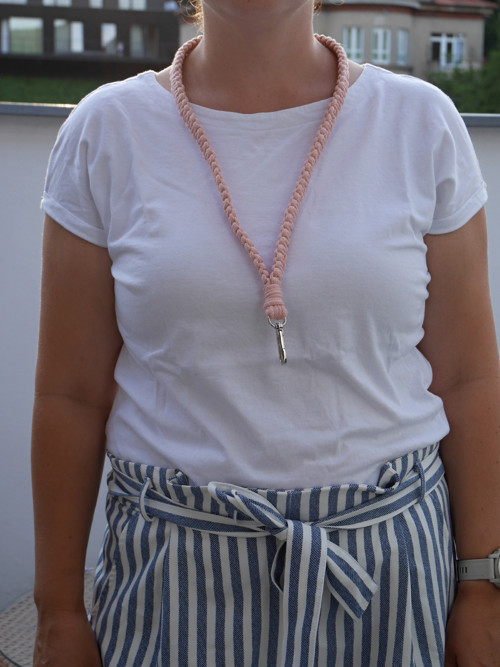 Macrame klíčenka — foto 2