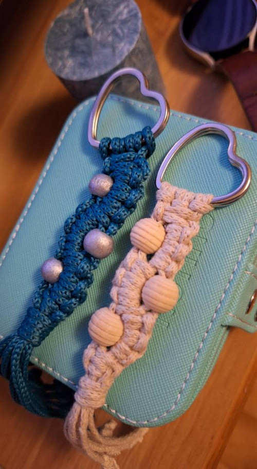 Klíčenka boho na srdíčku / macramé s korálky — foto 2