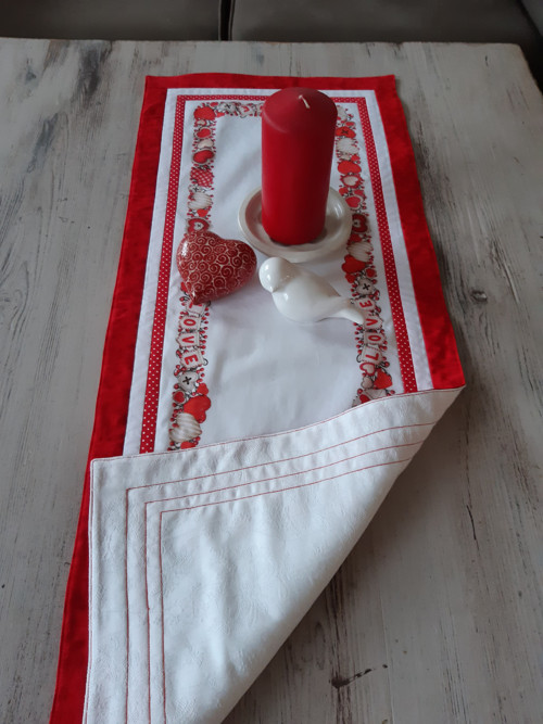 Středové prostírání se srdíčky II. — foto 2