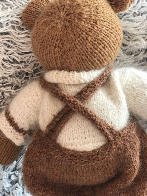 Pletený medvídek v boho stylu — foto 3