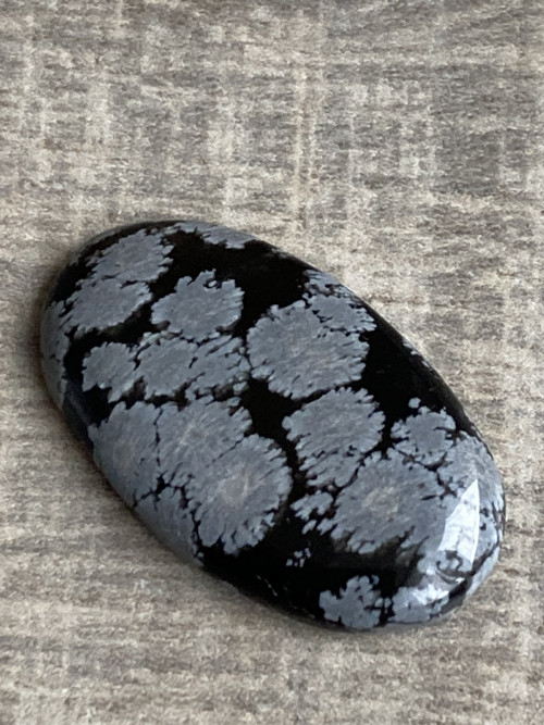 Obsidián vločkový- kabošon, ovál, 20 Ct. — foto 4