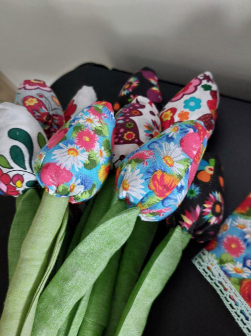 Set andělky a tulipánů — foto 2