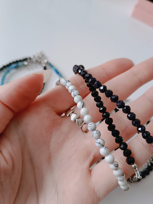 Minimalistický elegantní náramek — foto 2