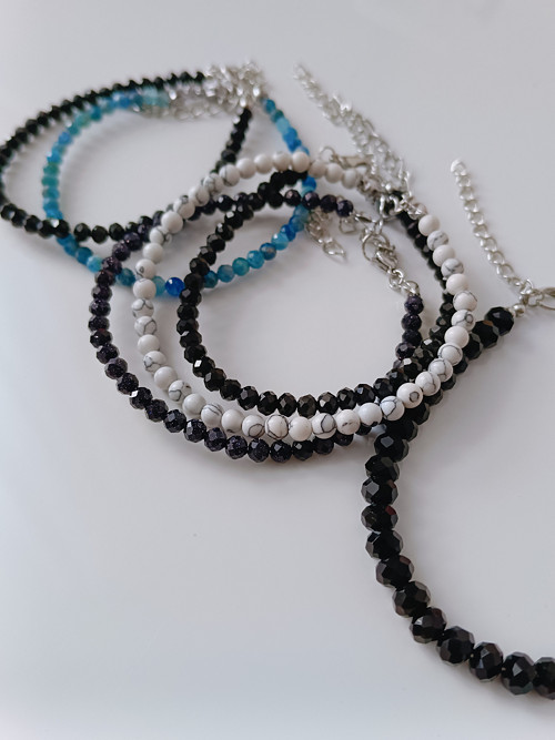 Minimalistický elegantní náramek — foto 3