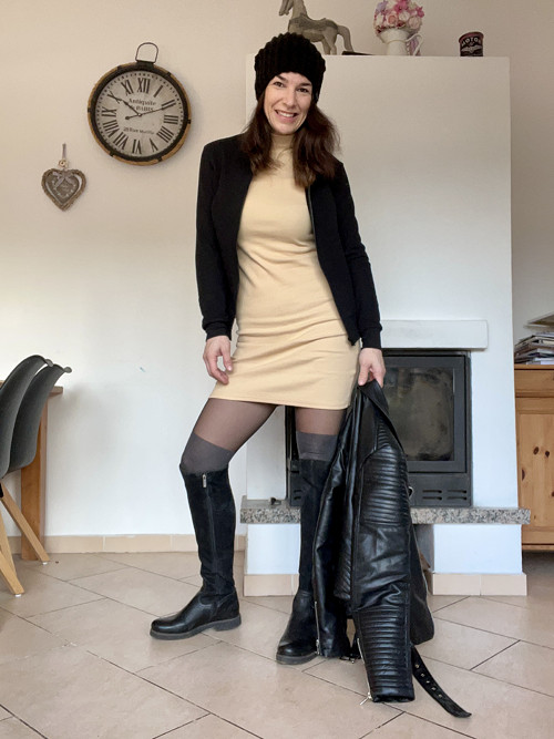 Šaty Basic krátké s dlouhým rukávem — foto 3