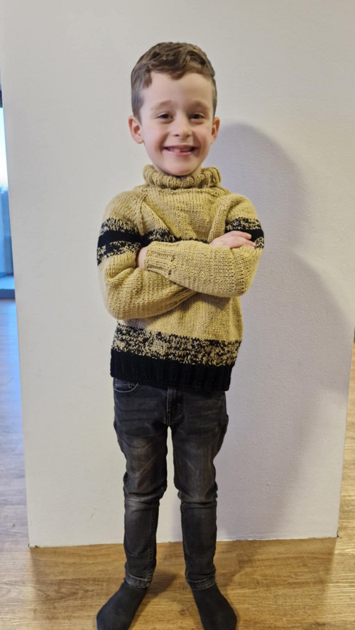 Dětský pletený svetr, rolák — foto 3