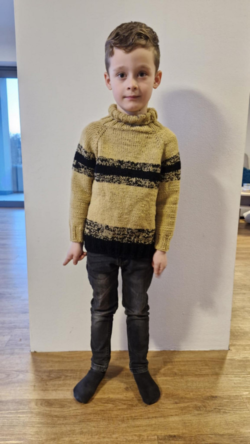 Dětský pletený svetr, rolák — foto 4