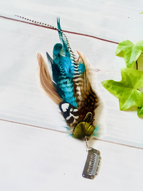 Peříčkový hair clip — foto 2